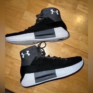 Under Armour Sneakers